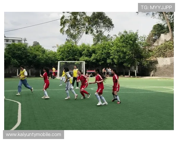 开云完美体育足球官网提供专业的足球技巧教学、训练指南和比赛策略，提升你的足球水平